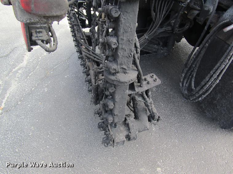 image for item DC4294 2001 GMC C8500 oil distributor truck