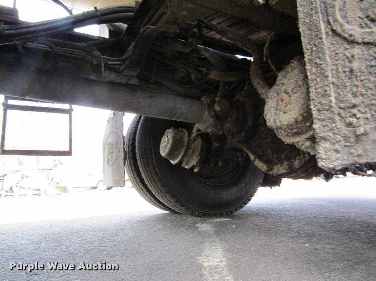 image for item DC4294 2001 GMC C8500 oil distributor truck