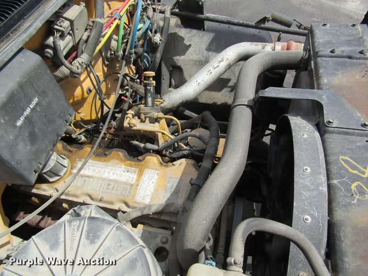 image for item DC4294 2001 GMC C8500 oil distributor truck