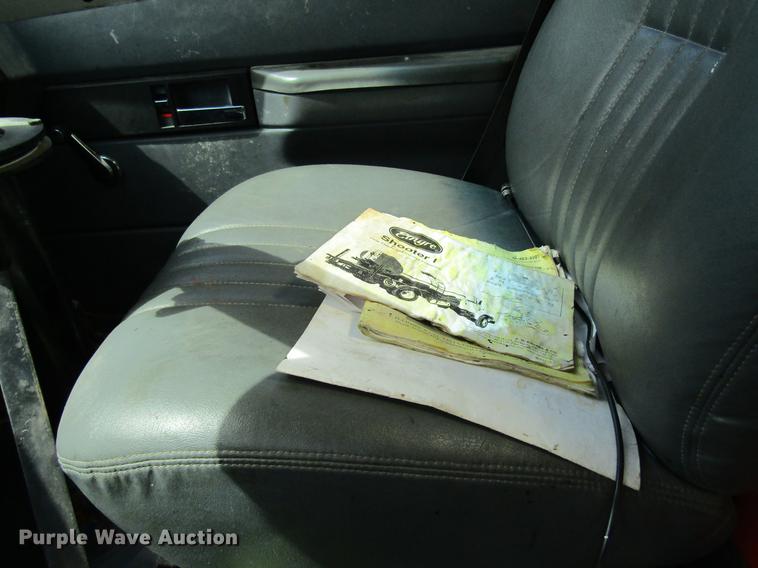 image for item DC4294 2001 GMC C8500 oil distributor truck