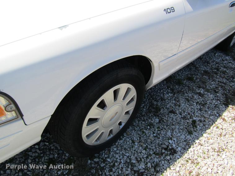 image for item DC4301 2008 Ford Crown Victoria Police Interceptor