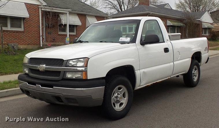 image for item DC7338 2003 Chevrolet Silverado 1500 pickup truck