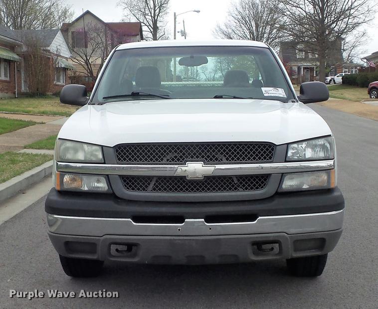 image for item DC7338 2003 Chevrolet Silverado 1500 pickup truck
