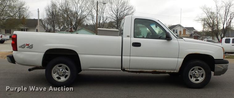 image for item DC7338 2003 Chevrolet Silverado 1500 pickup truck