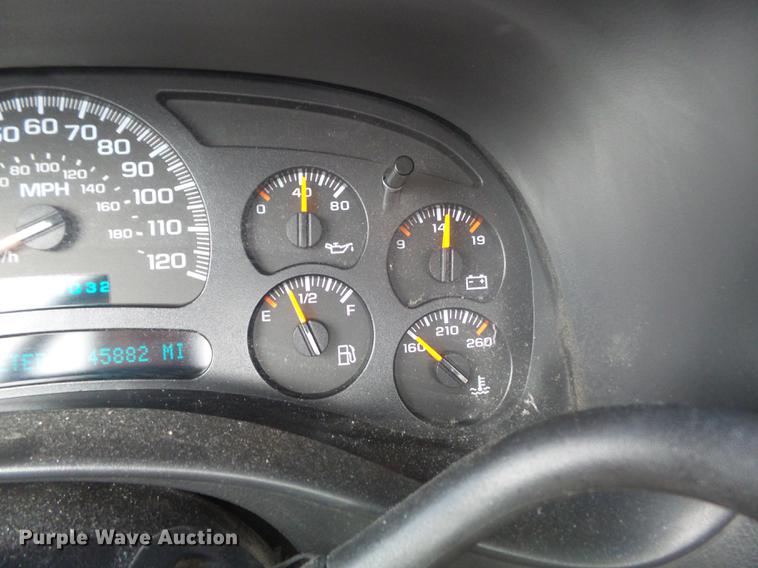 image for item DC7338 2003 Chevrolet Silverado 1500 pickup truck