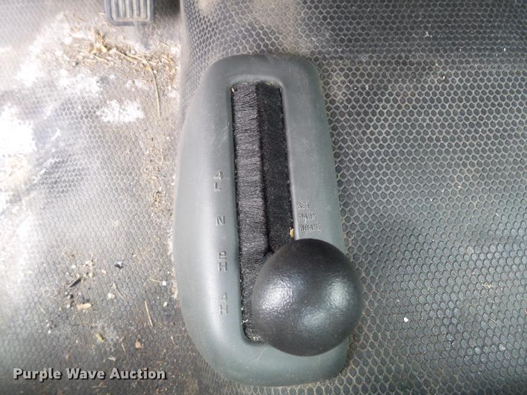 image for item DC7338 2003 Chevrolet Silverado 1500 pickup truck