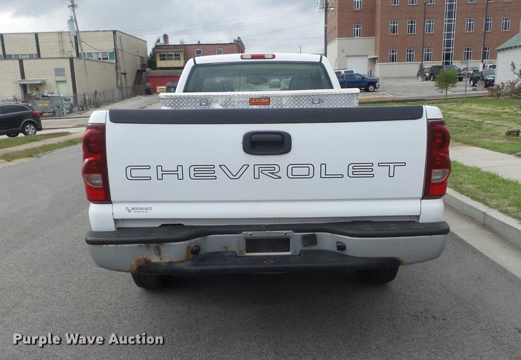 image for item DC7338 2003 Chevrolet Silverado 1500 pickup truck