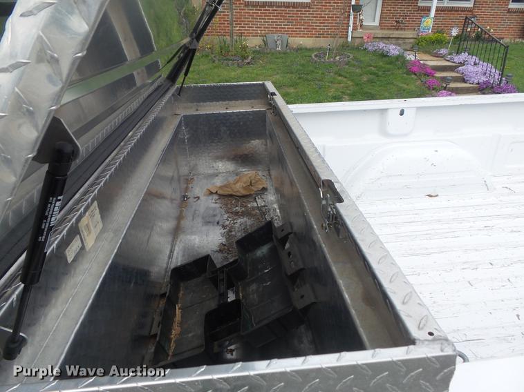 image for item DC7338 2003 Chevrolet Silverado 1500 pickup truck