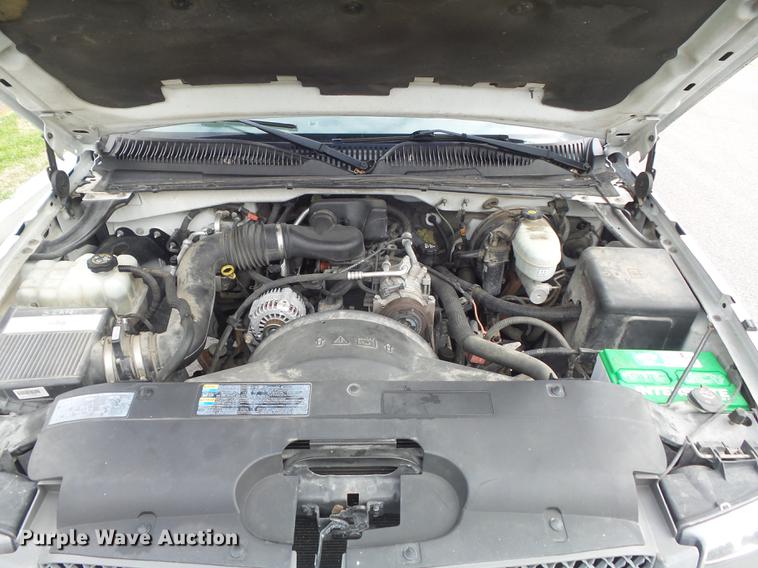 image for item DC7338 2003 Chevrolet Silverado 1500 pickup truck