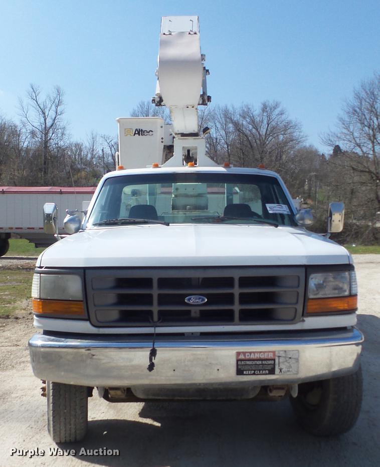 image for item DC7342 1994 Ford F450 Super Duty XL bucket truck