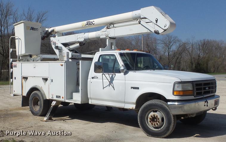 image for item DC7342 1994 Ford F450 Super Duty XL bucket truck