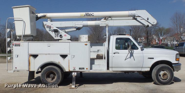 image for item DC7342 1994 Ford F450 Super Duty XL bucket truck