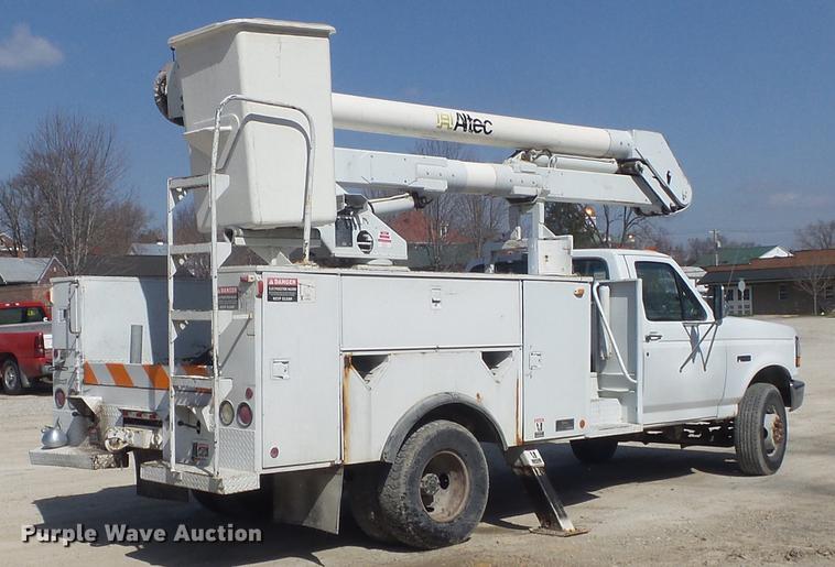 image for item DC7342 1994 Ford F450 Super Duty XL bucket truck