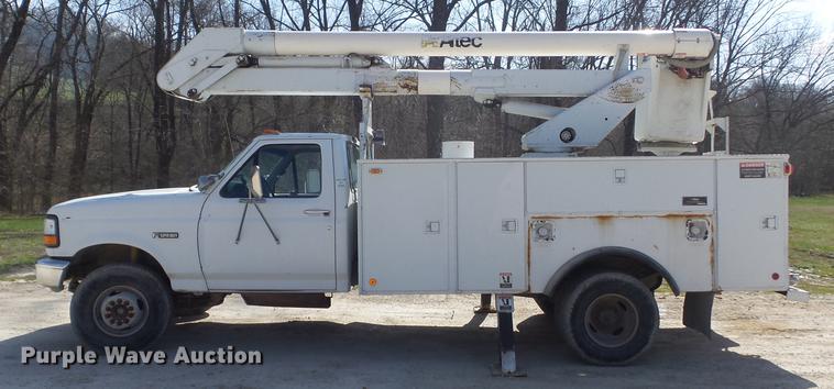 image for item DC7342 1994 Ford F450 Super Duty XL bucket truck