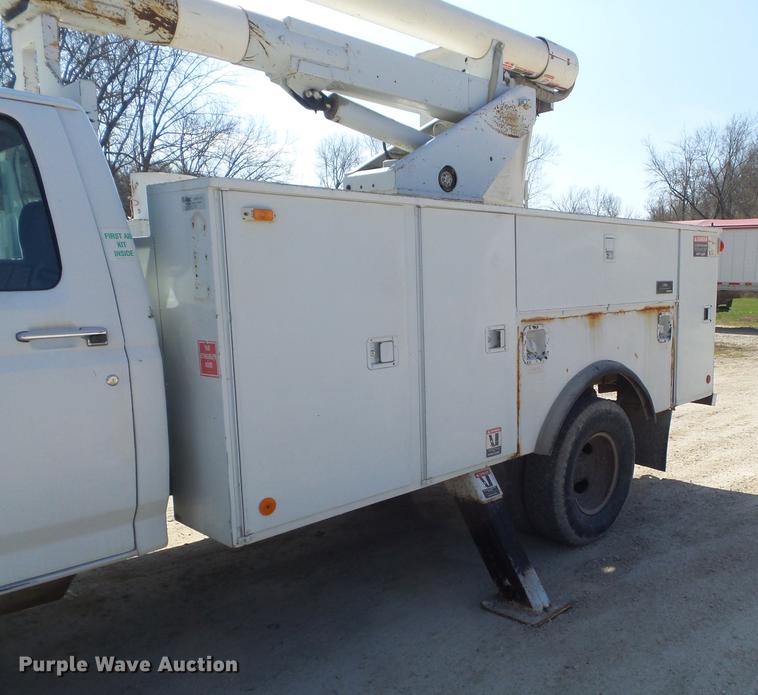 image for item DC7342 1994 Ford F450 Super Duty XL bucket truck