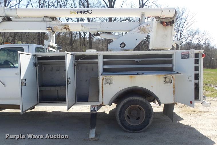 image for item DC7342 1994 Ford F450 Super Duty XL bucket truck