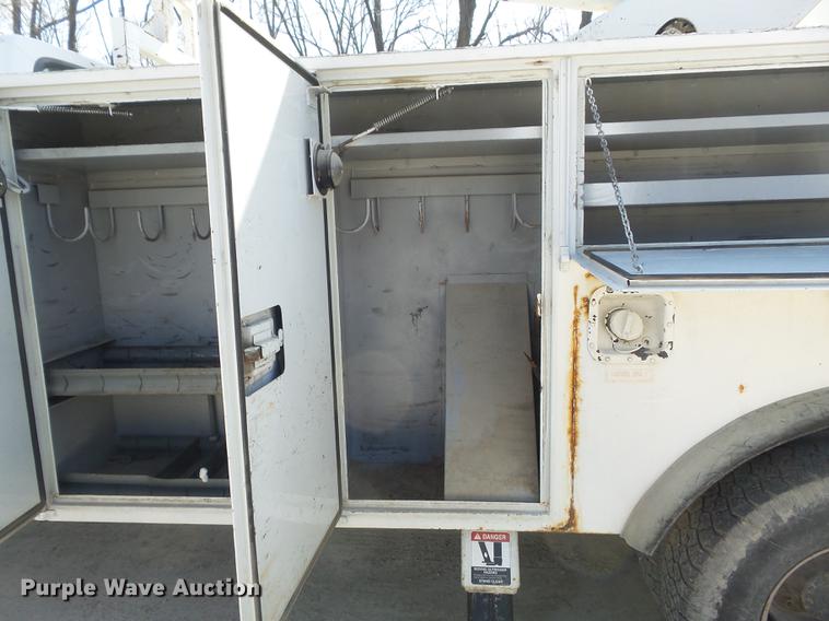 image for item DC7342 1994 Ford F450 Super Duty XL bucket truck