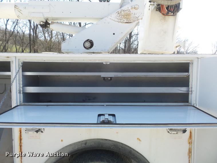 image for item DC7342 1994 Ford F450 Super Duty XL bucket truck