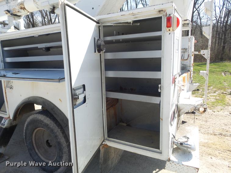 image for item DC7342 1994 Ford F450 Super Duty XL bucket truck