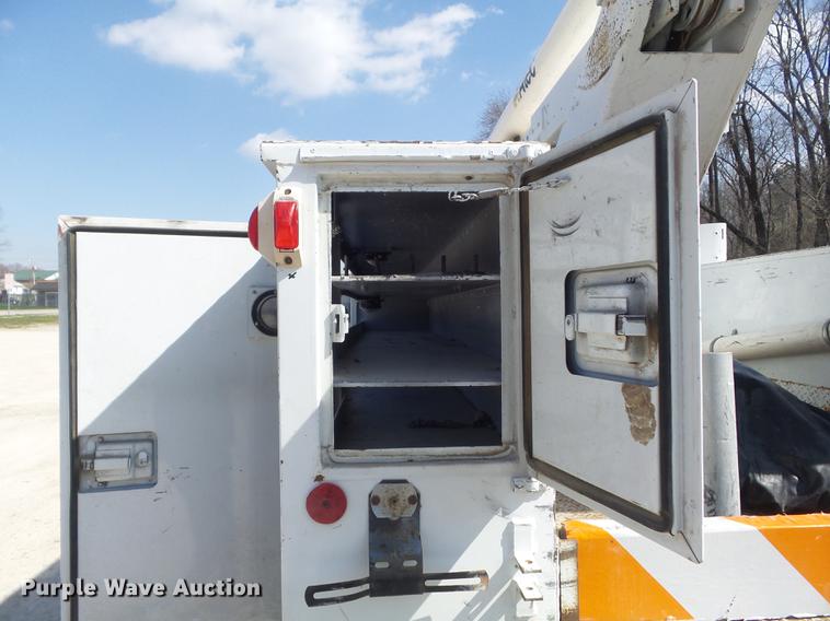 image for item DC7342 1994 Ford F450 Super Duty XL bucket truck