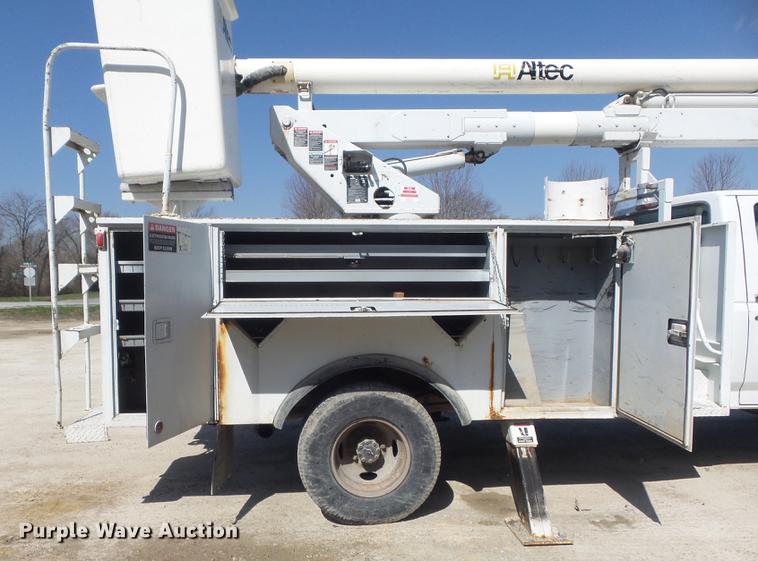 image for item DC7342 1994 Ford F450 Super Duty XL bucket truck