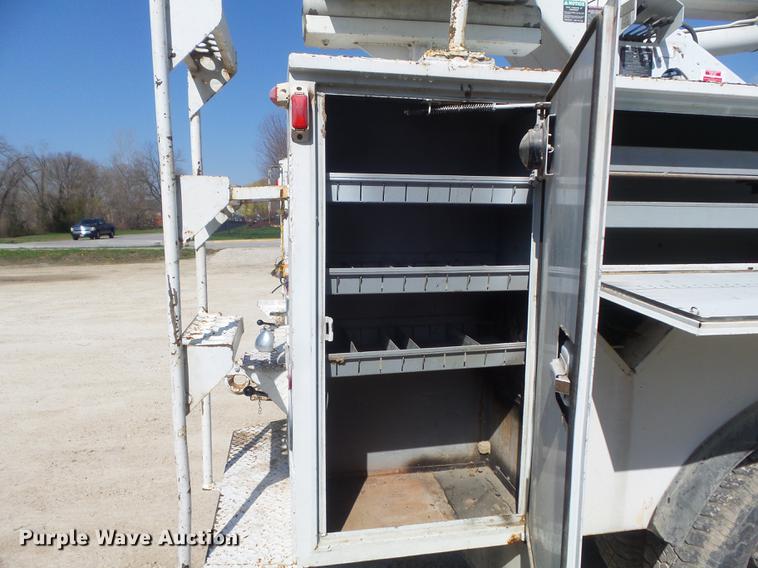 image for item DC7342 1994 Ford F450 Super Duty XL bucket truck