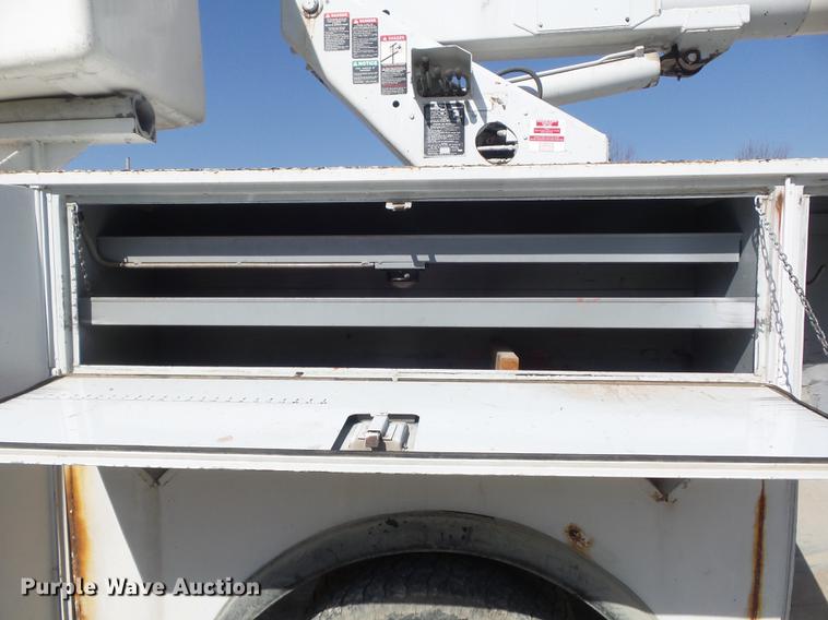 image for item DC7342 1994 Ford F450 Super Duty XL bucket truck