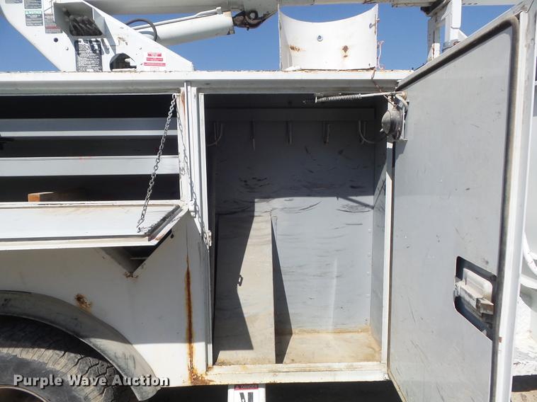 image for item DC7342 1994 Ford F450 Super Duty XL bucket truck