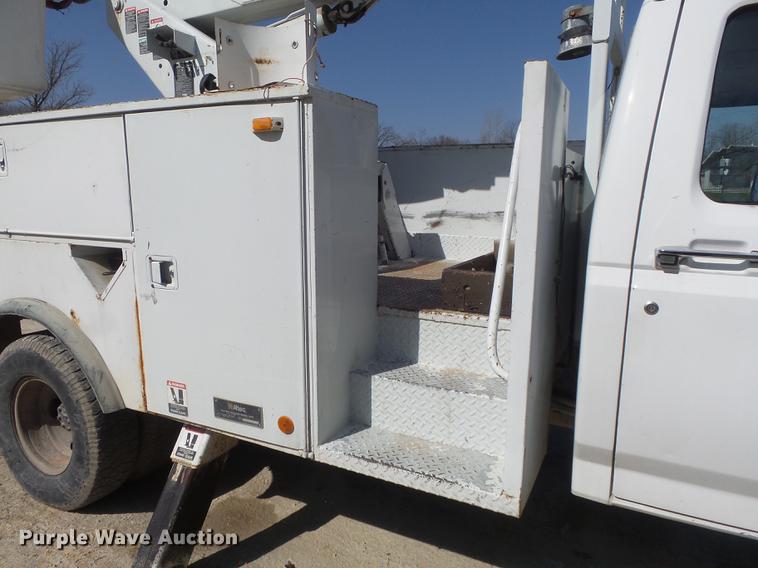 image for item DC7342 1994 Ford F450 Super Duty XL bucket truck