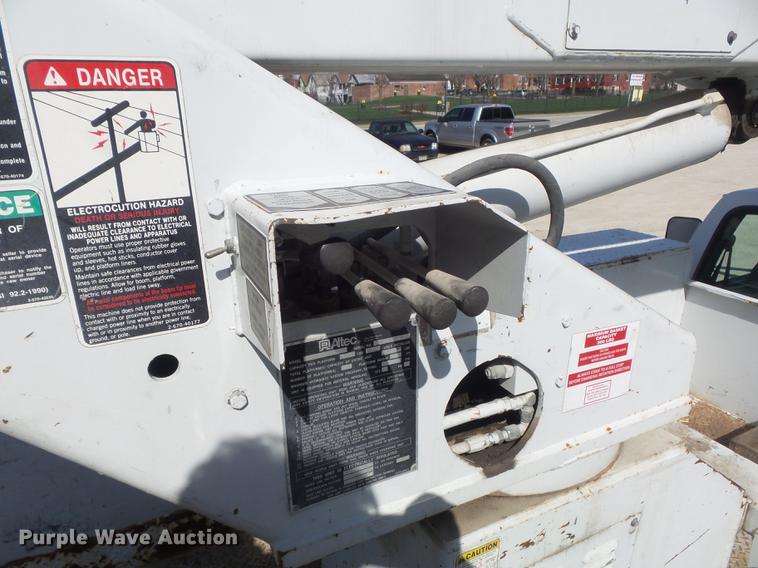 image for item DC7342 1994 Ford F450 Super Duty XL bucket truck