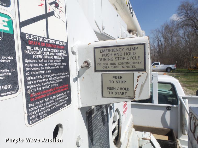 image for item DC7342 1994 Ford F450 Super Duty XL bucket truck