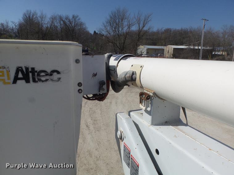 image for item DC7342 1994 Ford F450 Super Duty XL bucket truck