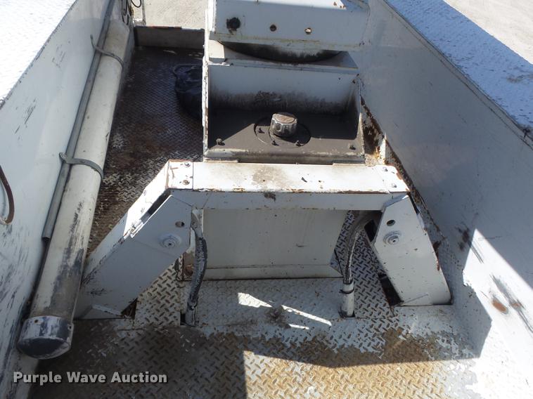 image for item DC7342 1994 Ford F450 Super Duty XL bucket truck