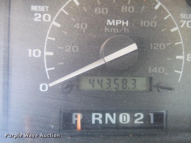 image for item DC7342 1994 Ford F450 Super Duty XL bucket truck