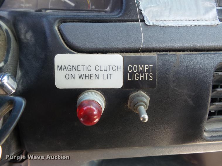 image for item DC7342 1994 Ford F450 Super Duty XL bucket truck