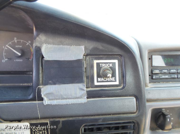image for item DC7342 1994 Ford F450 Super Duty XL bucket truck
