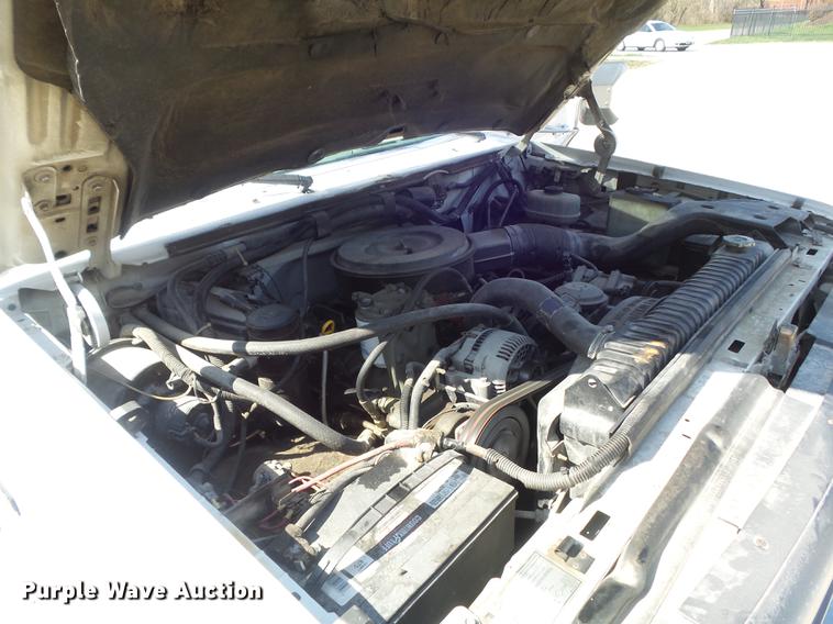 image for item DC7342 1994 Ford F450 Super Duty XL bucket truck