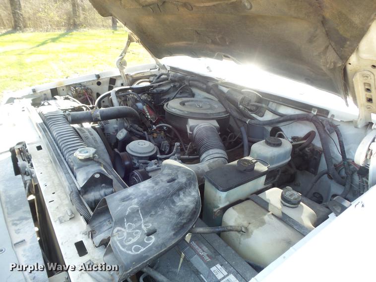 image for item DC7342 1994 Ford F450 Super Duty XL bucket truck