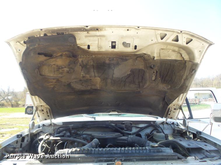 image for item DC7342 1994 Ford F450 Super Duty XL bucket truck