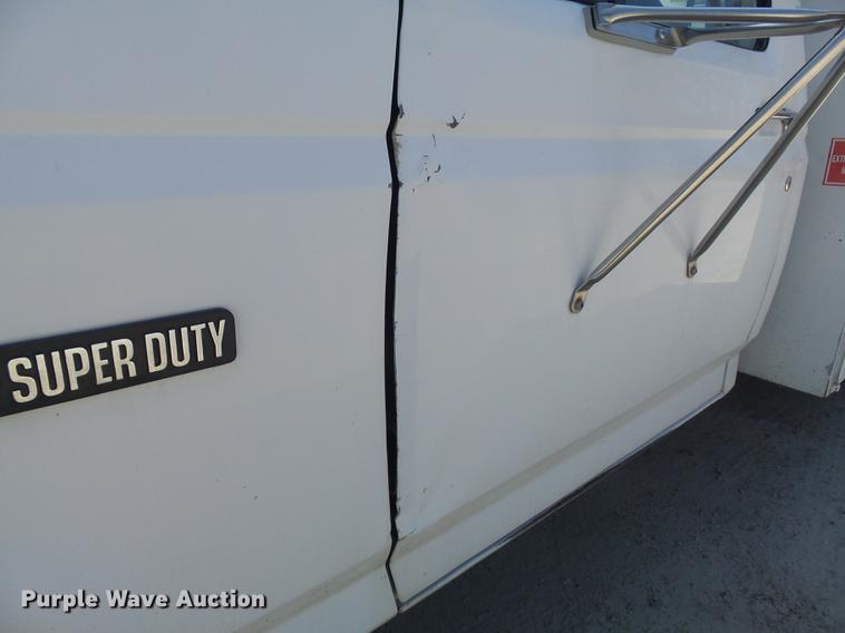 image for item DC7342 1994 Ford F450 Super Duty XL bucket truck