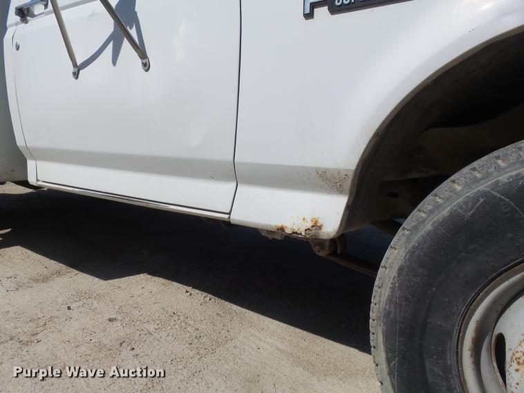 image for item DC7342 1994 Ford F450 Super Duty XL bucket truck