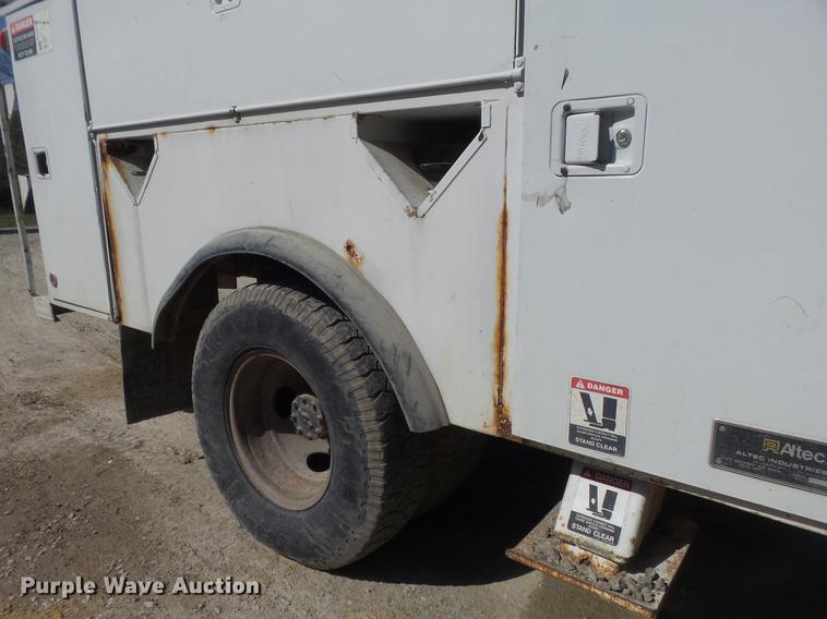 image for item DC7342 1994 Ford F450 Super Duty XL bucket truck