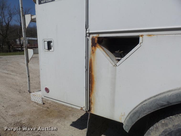 image for item DC7342 1994 Ford F450 Super Duty XL bucket truck