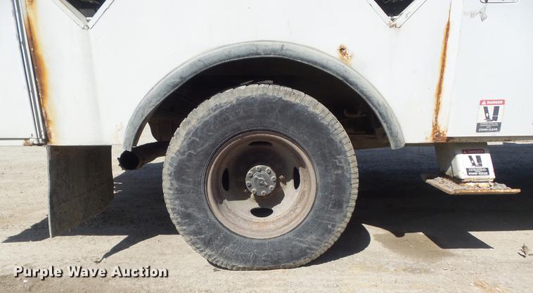 image for item DC7342 1994 Ford F450 Super Duty XL bucket truck