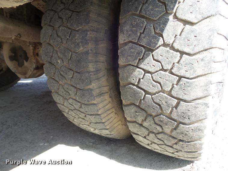 image for item DC7342 1994 Ford F450 Super Duty XL bucket truck