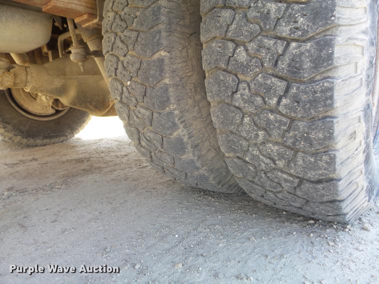 image for item DC7342 1994 Ford F450 Super Duty XL bucket truck