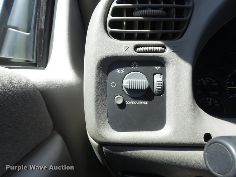 image for item DC7344 2000 Chevrolet S10 LS Ext. Cab pickup truck