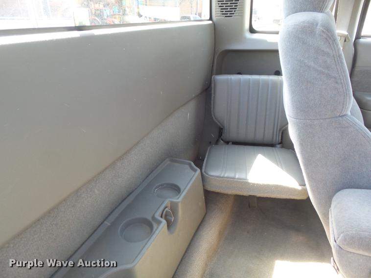 image for item DC7344 2000 Chevrolet S10 LS Ext. Cab pickup truck