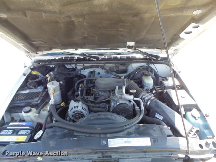 image for item DC7344 2000 Chevrolet S10 LS Ext. Cab pickup truck