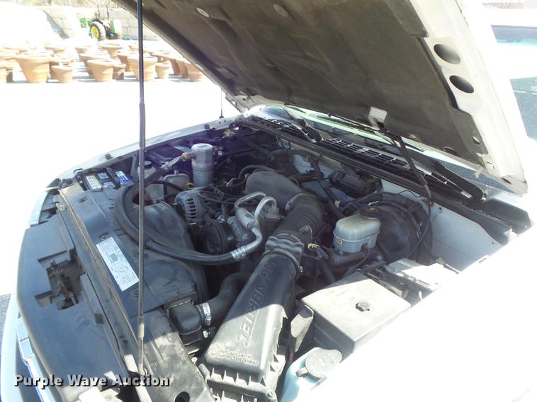 image for item DC7344 2000 Chevrolet S10 LS Ext. Cab pickup truck